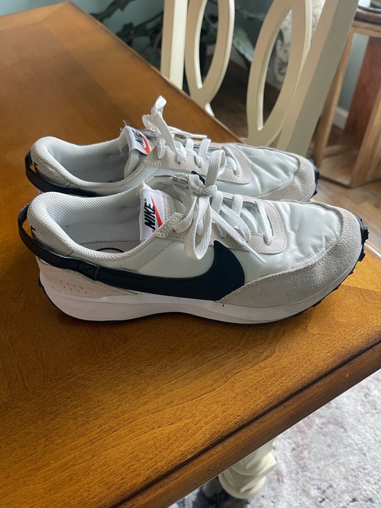 Nike Shoes - Nike White & Black Retro Runner Sneakers